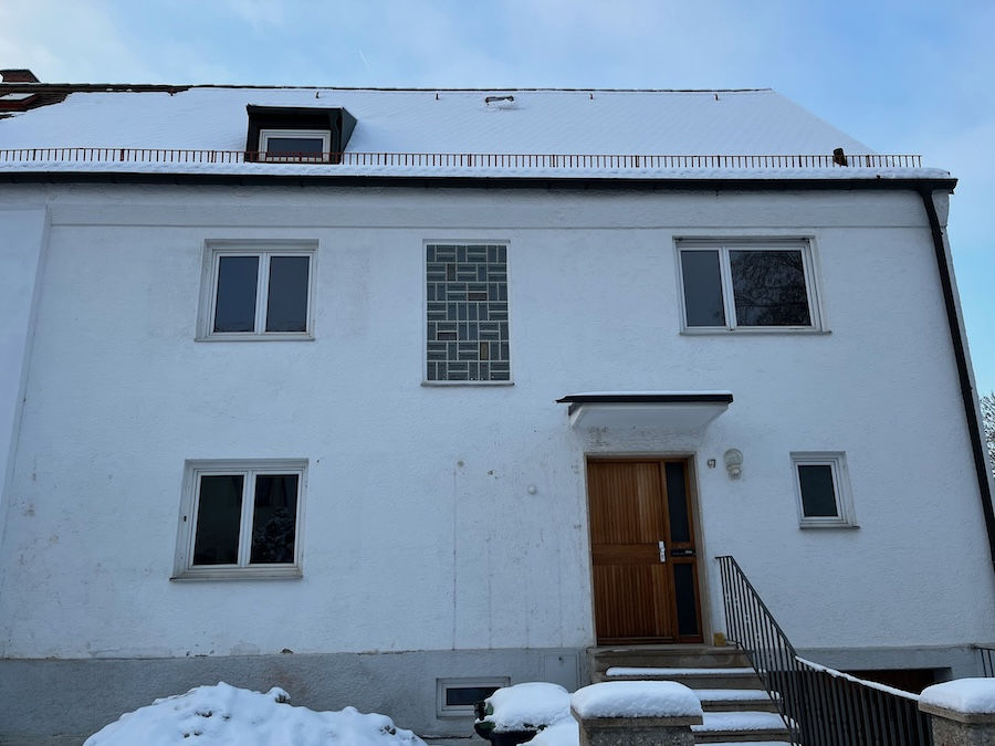 Straßenseite vor Baubeginn
